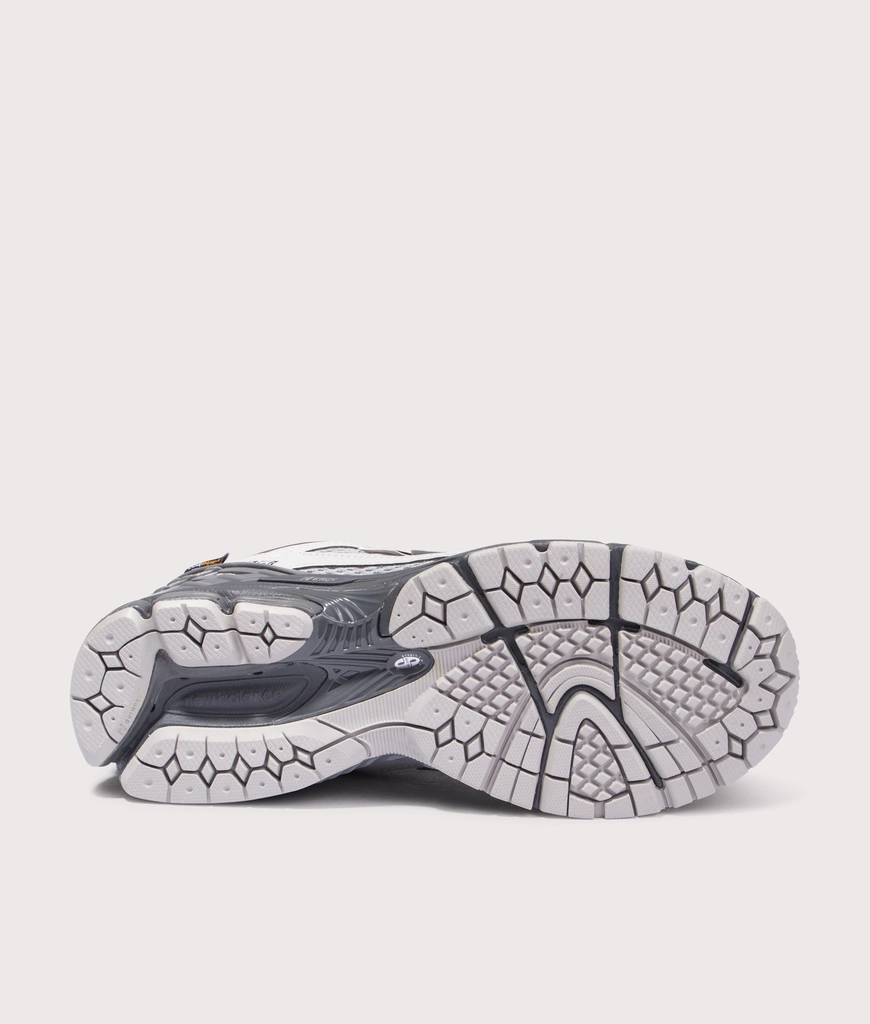New Balance Mens 1906R Sneakers